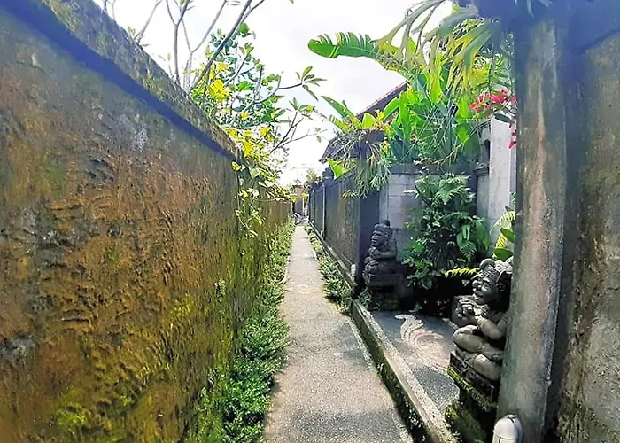 Merta House Jasan Village バリ島