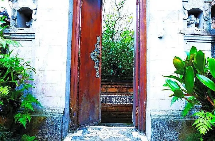 ホテル Merta House Jasan Village バリ島